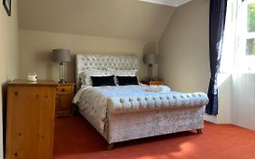 Fabulous 2 Bedroom House Just Outside Edinburgh