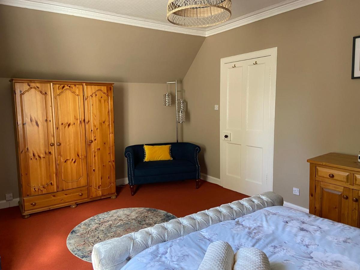 Fabulous 2 Bedroom House Just Outside Edinburgh Auchendinny Exterior photo